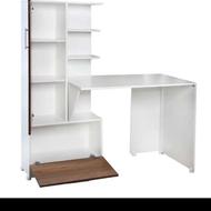 میز تحریر سفید رنگ