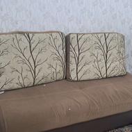 مبل کرم رنگ