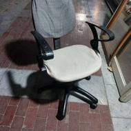 صندلی گردون چرخ دار کاملا سالم