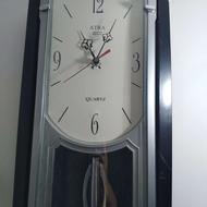 ساعت دیواری