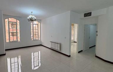 فردوس شرق/86متر فول امکانات/تخلیه/خطی رو به افتاب