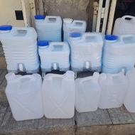 تعدادی دبه 20 لیتری فانتزی و ساده..