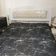 تخت و تشک در حد نو 3ماه کارکرد