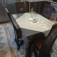 میز 4 نفره بسیار شیک و تمیز