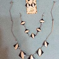 ست گردن بند دستبند و گوشواره