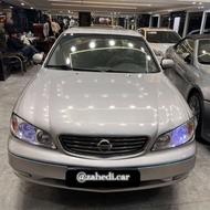 نیسان ماکسیما 1382 نقره‌ای