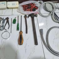 تعدادی ابزار آلات(چکش،پیچ گوشتی ، آچار)