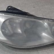 یک جفت چراغ جلو 206 فرانسوی