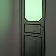 درب آلومینیومی همراه با چهار چوب و قفل و دستگیره استیل