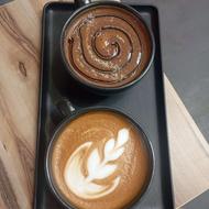 باریستا کار می‌خوام فقط خانوم