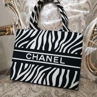 تعدادی کیف زنانه