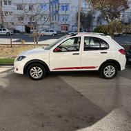 کوییک R سفید قرمز 1401