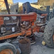 تراکتور و دستگاه حفاری