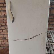 دو عدد یخچال خراب بفروش میرسد