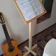 استند چوبی گیتار