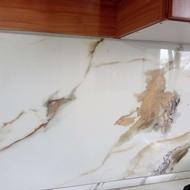 مابین کابینت برش خورده اماده