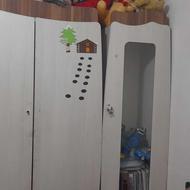 تخت و بوفه و کمد