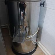 یک دستگاه سبزی خورد کن کم استفاده شده به فروش میرسد