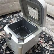 یک دستگاه سرخ کن