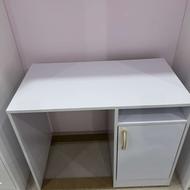 میز تحریر سفید‌نو