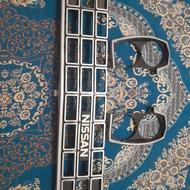 جلوپنجره نیسان وقاب چراغ نیسان بخاطرفروش ماشین گذاشتم فروش