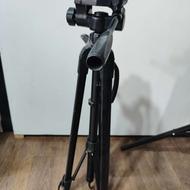 سه پایه دوربین عکاسی هد بزرگ دارای تراز