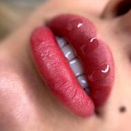 مدل میکروبلیدینگ و شید لب