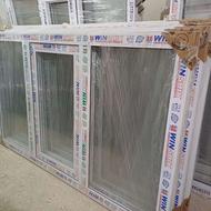 پنجره pvc با شیشه و یراق