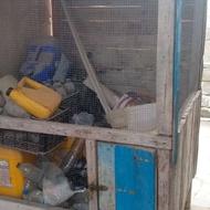 یک عدد قفس چوبی