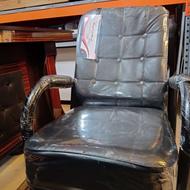 صندلی انتظار نه دگمه