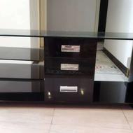 میز تلویزیون شیشه ای