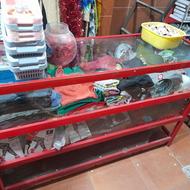 تعدادی ویترین وقفسه