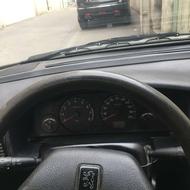 پژو‌405 نقره ای مدل 87