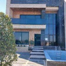 ویلا دوبلکس که روبروی ساخته نمیشه و نزدیک جاده ست