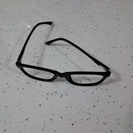 فریم عینک کودک کاملا نو