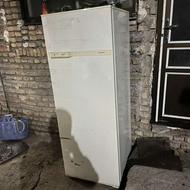 یخچال آزمایش