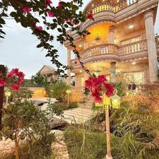 کاخ ویلای 400متری استخر دار شهرک برند در کلوده