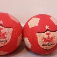 دو عدد توپ ورزشی پرسپولیسی