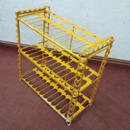 جاکفشی فلزی رنگآمیزی شده