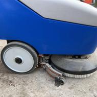 اسکرابر صنعتی باتری‌دار