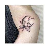 مدل خانوم برای تکمیل آلبوم تتو