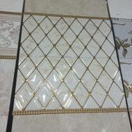 کارگر ساده برای کاشی کاری