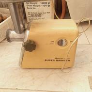 چرخ گوشت احتیاج به تعمیر داره متور سالم