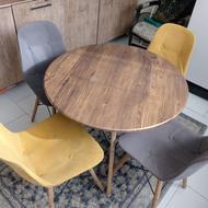 میز ناهار خوری در حد نو