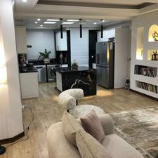 80 متر شهرک نفت شیک رو به افتاب