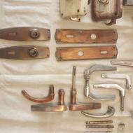 تعدادی یراق الات و دستگیره