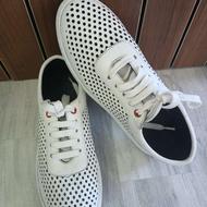 کتونی سفید چرم تبریز سایز 38