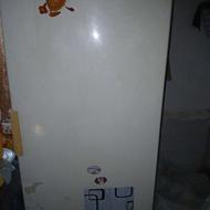 یخچال پارس در حال کار