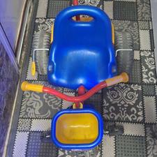 سه چرخه دسته دار