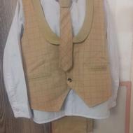 جلیقه شلوار در حد نو مناسب 5و6 سال